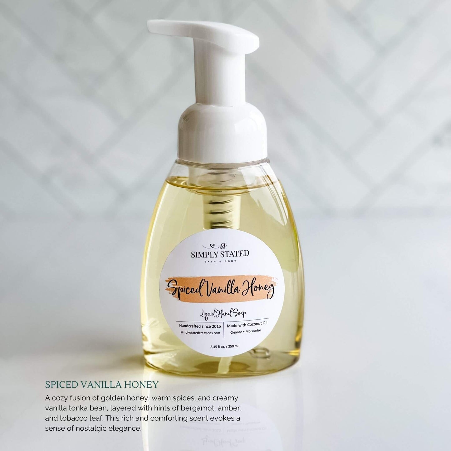 Autumn Vibes Foaming Liquid Hand Soap in Spiced Vanilla Honey: A cozy fusion of golden honey, warm spices, and creamy vanilla tonka bean, layered with hints of bergamot, amber, and tobacco leaf. This rich and comforting scent evokes a sense of nostalgic elegance.