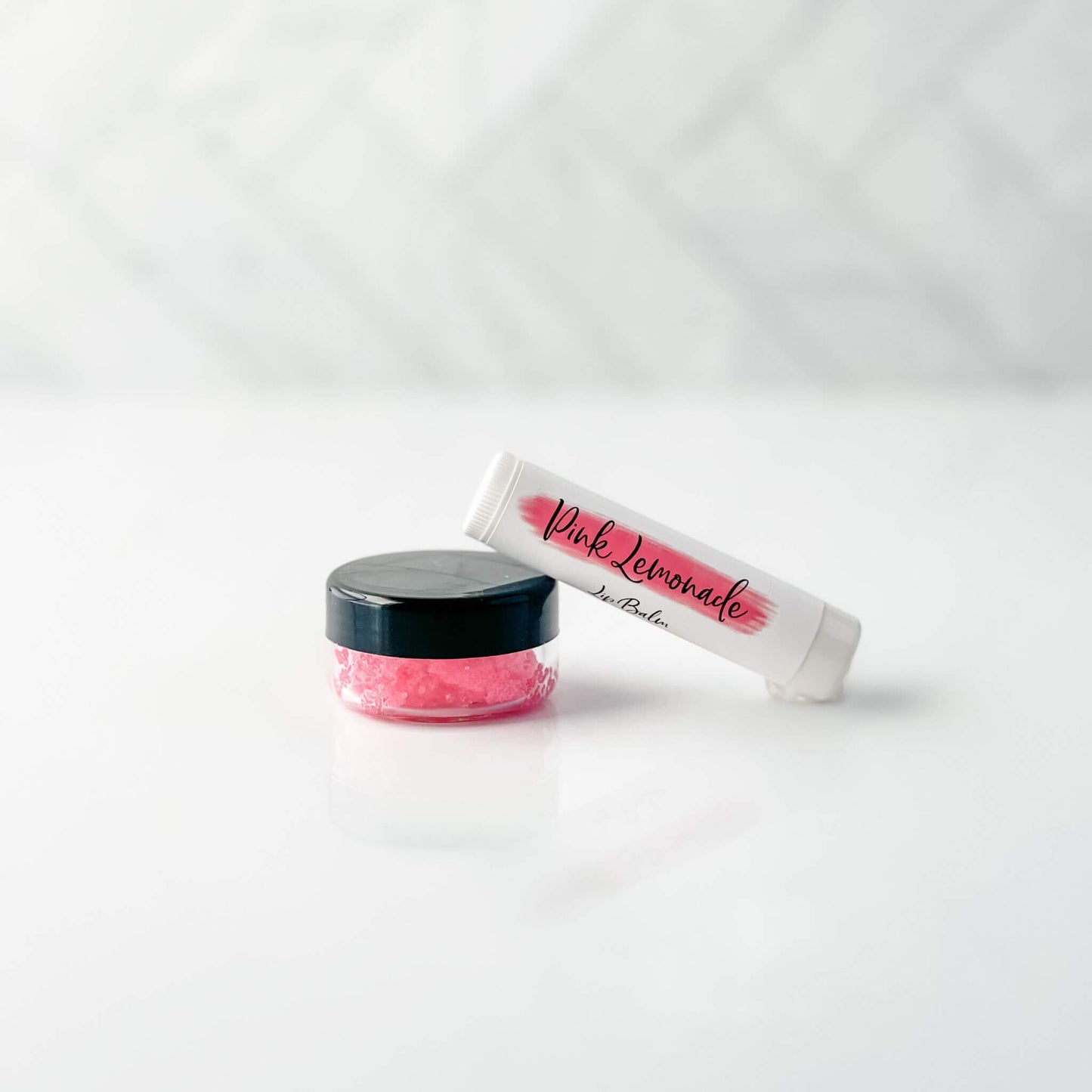 Lip Duo Pink Lemonade flavor (color pink)