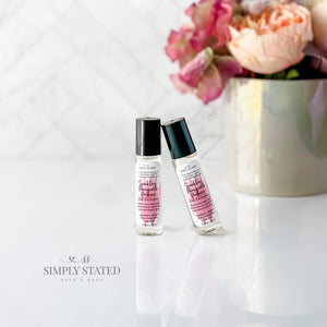 Winter Collection Roll-On Perfume in Sparkling Pomegranate Prosecco. Soon to be discontinued. Scent description :A fruity and flowery wine scent that sparkles with notes of tangy pomegranate and iced prosecco"